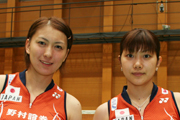 小椋久美子選手(左)と 潮田玲子選手(右)